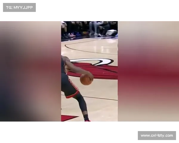 阿德巴约空中接力暴扣,热火主场气氛升至顶点